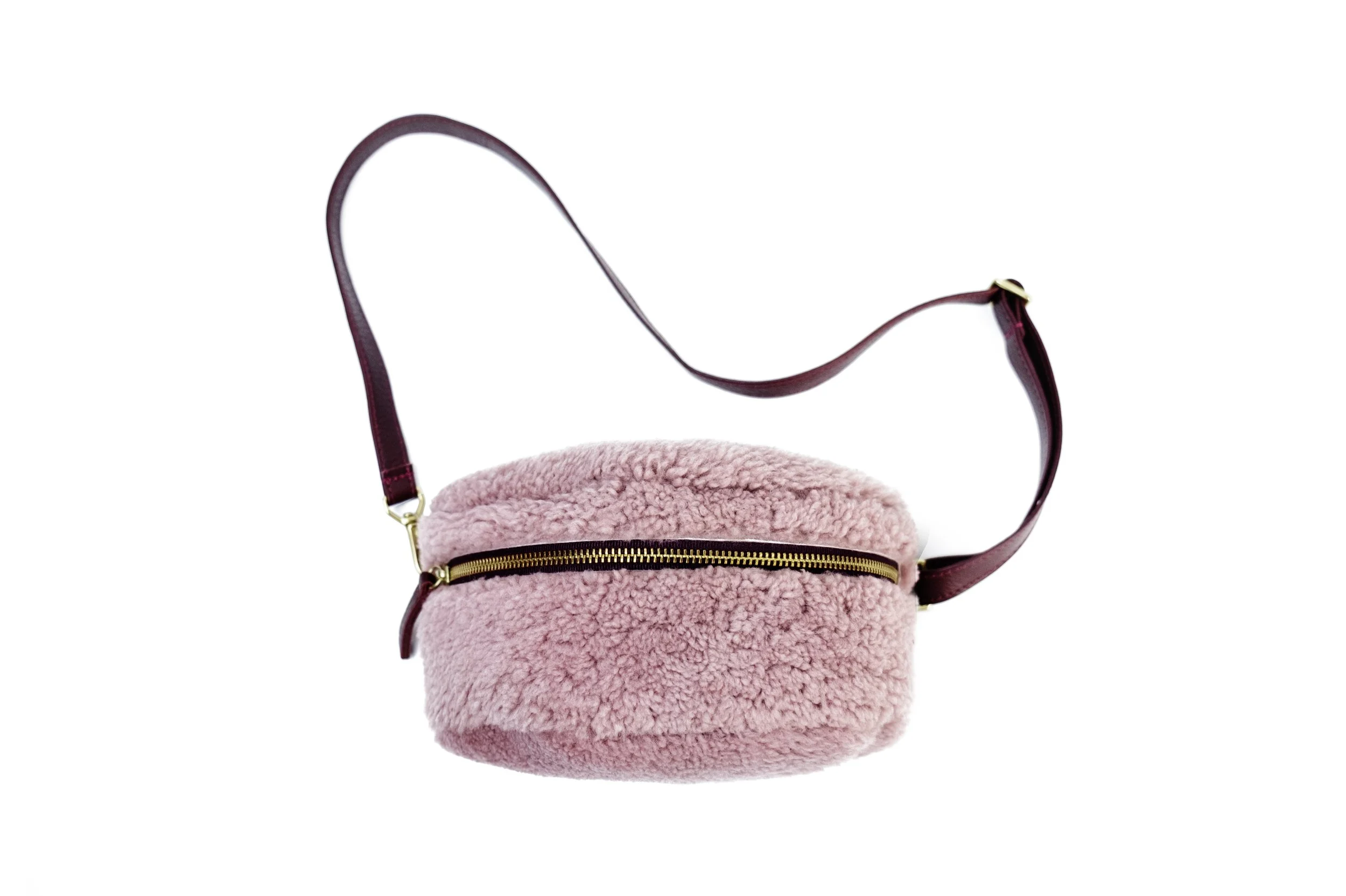 PRIMECUT: MAUVE SHEARLING BUM BAG